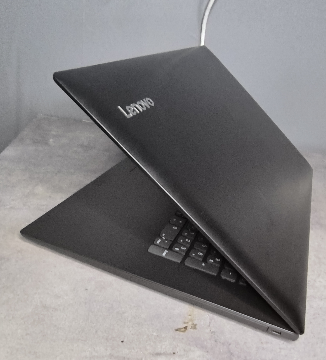 Lenovo IdeaPad 330-AST Reconditionné